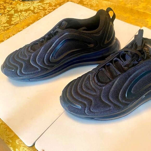 Size 10 - Nike Air Max 720 Triple Black - Picture 1 of 5